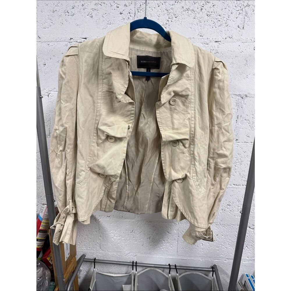 BCBGMaxAzria Cream Short Ruffle-Front Trench Jacket - LIKE NEW - Size Medium